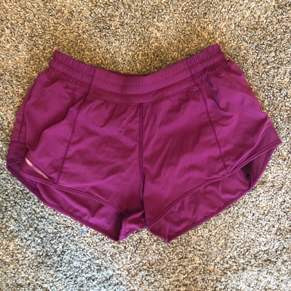 Lululemon Hotty Hot Shorts (2in)